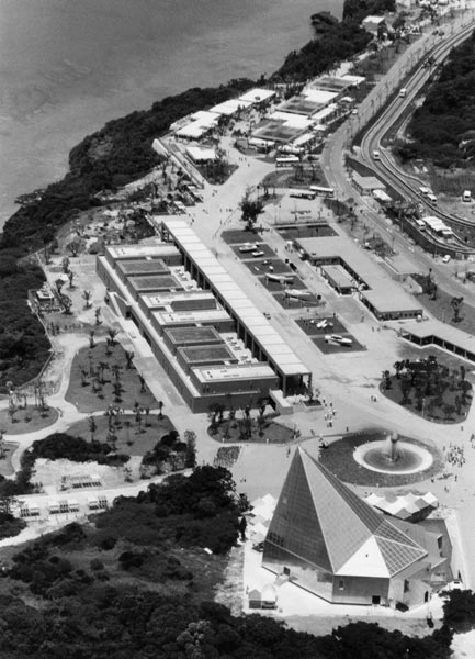 Cluster of Pavilions on Ships