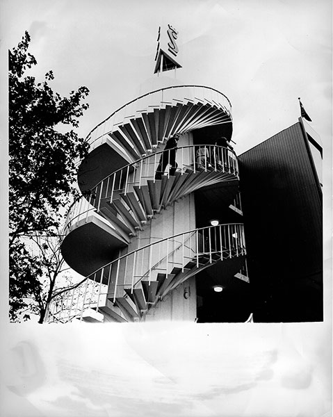 Simmons press kit photo #4 Simmons press kit photo #4