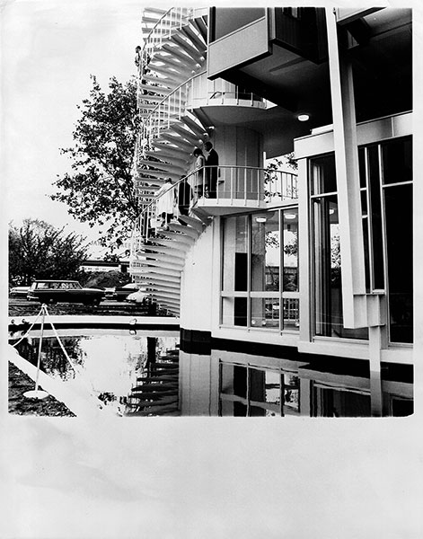 Simmons press kit photo #7 Simmons press kit photo #7