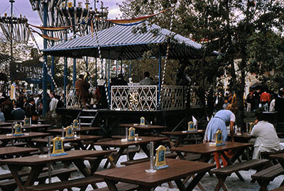Lowenbraud bandstand - 1965