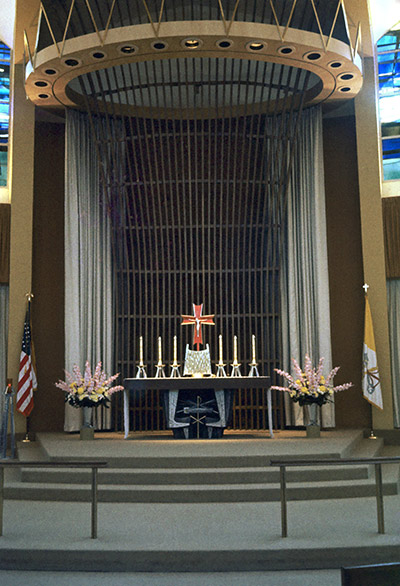 Vatican altar - 1964