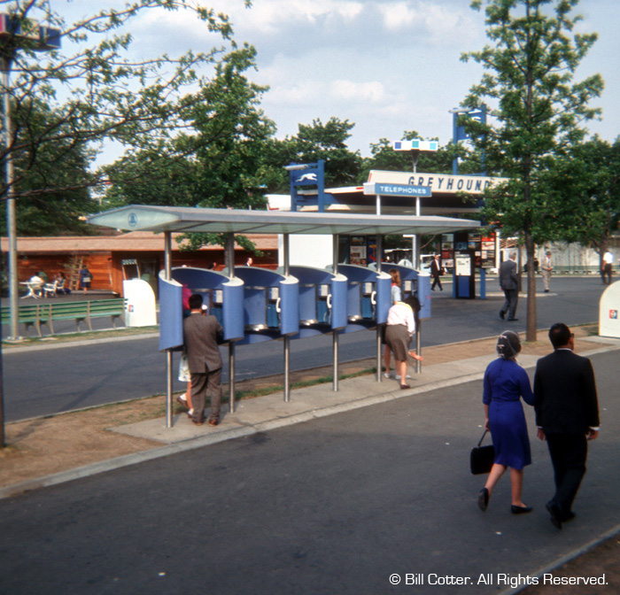 Serpentine phone booth